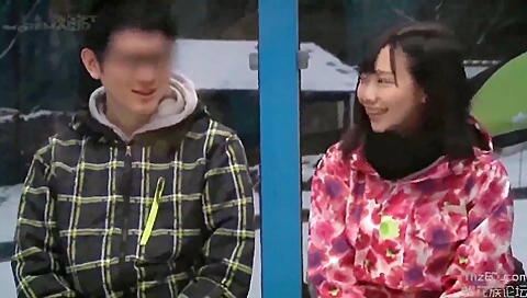 250606旅行で恋人未満の男女がズッコンバッコン028
