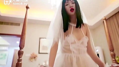 Asian Amateur Rides Me Like A Slut After The Club