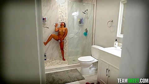 Summer Col - Lucky Neighbor